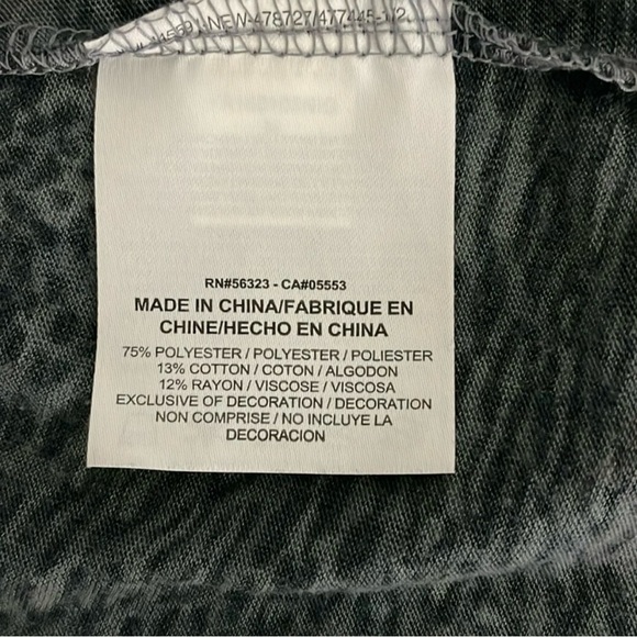 Nike Air Dri-Fit Women’s Tank Tops Set of Two Size Medium Racer Back Running Gym - Picture 6 of 12